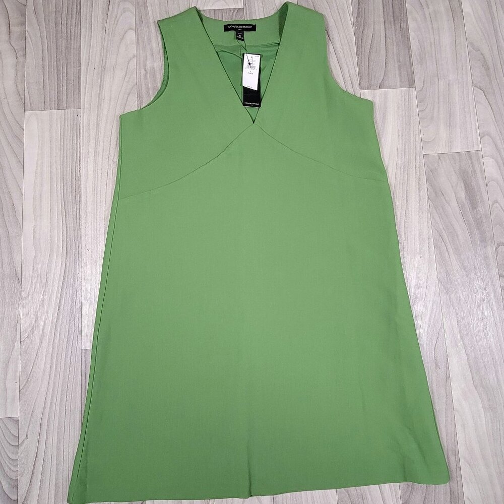 Banana Republic Dress Size 4 Petite Green V-Neck Shift Work Charmed NWT
